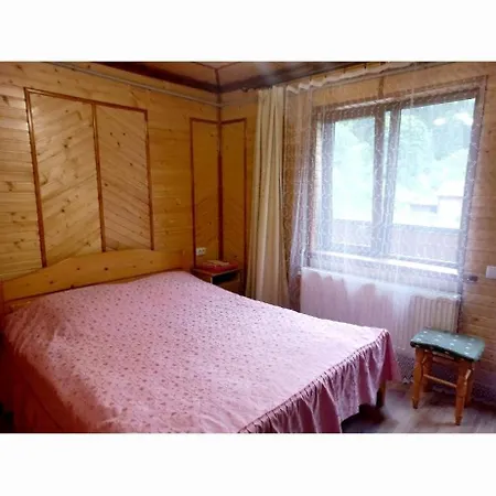 Lodge гостинний дім лелич