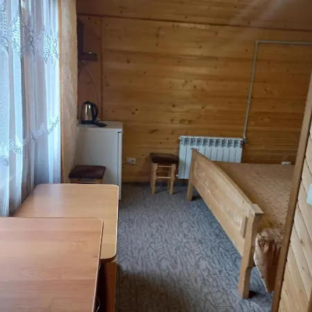 гостинний дім лелич Lodge *