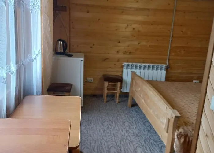 гостинний дім лелич Lodge *